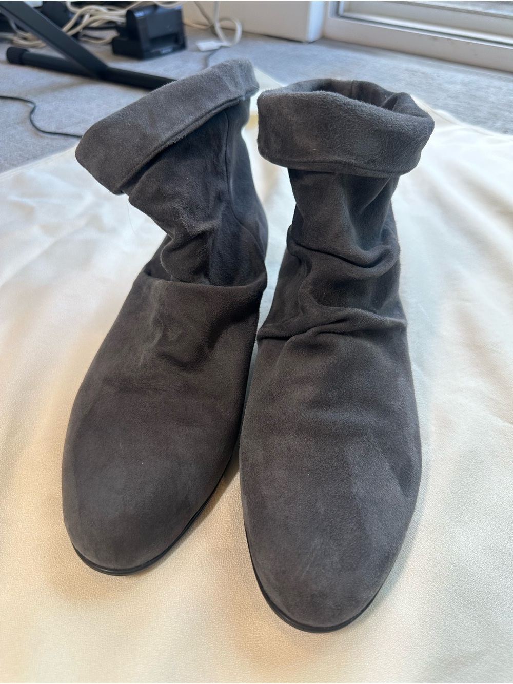 Munro Charcoal Gray Suede Fold-Over Ankle Boots